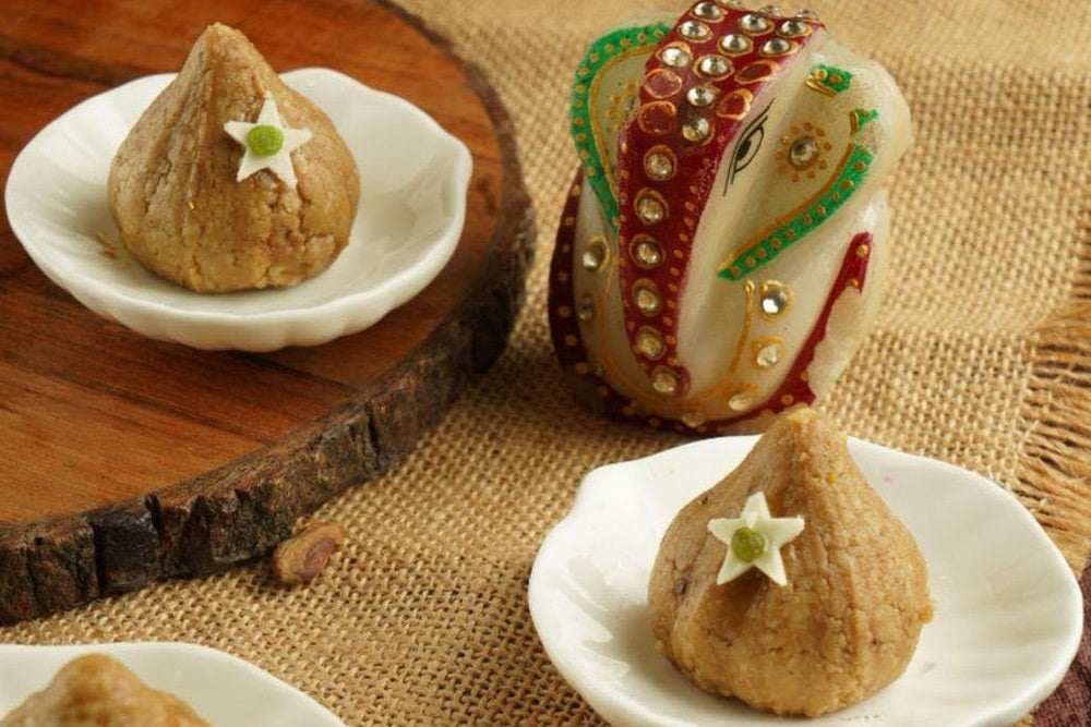 Pyramid Agra Pistachio Pyramid Baklava – Agra Sweets Banjara